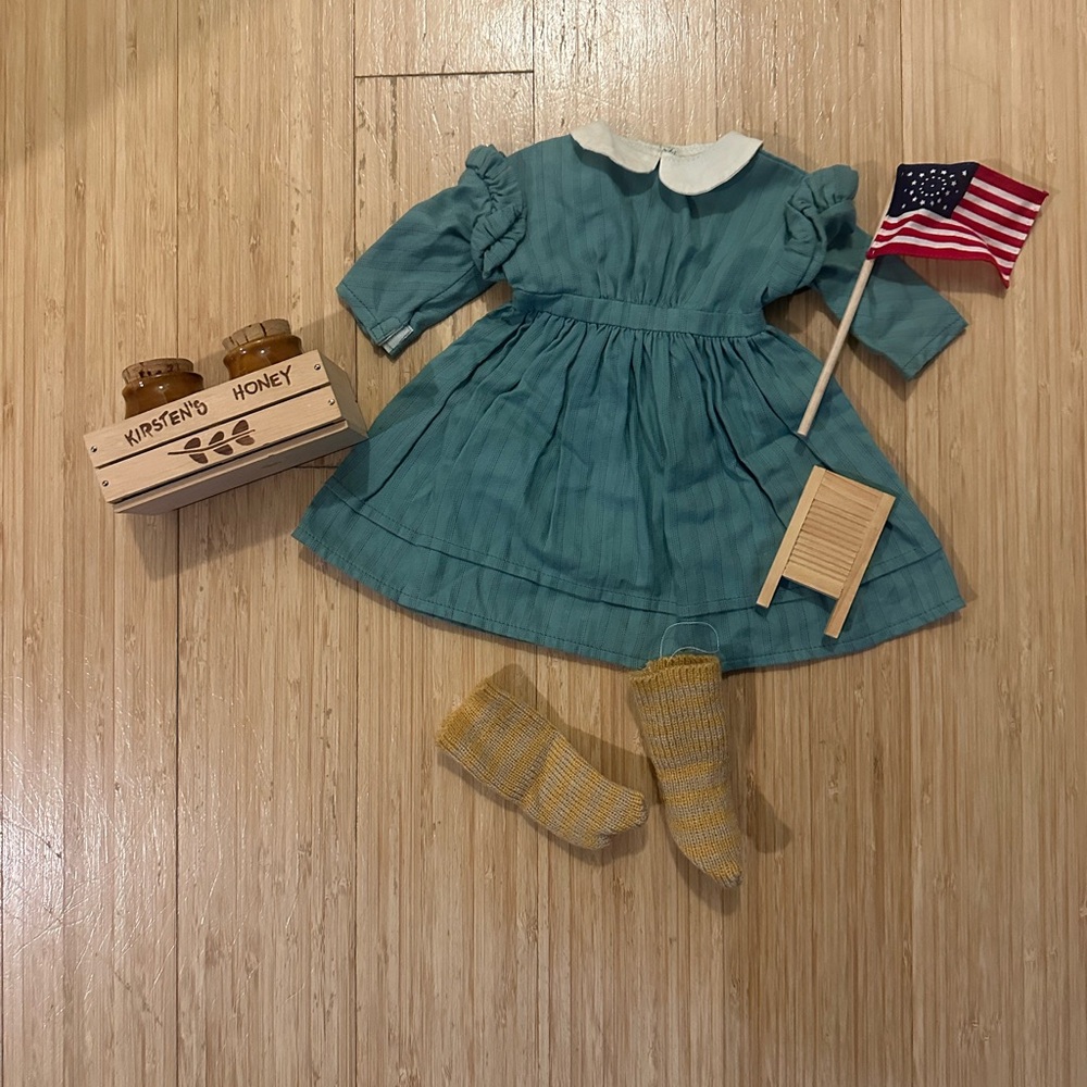 American Girl Pleasant Company Kirsten's work dress
